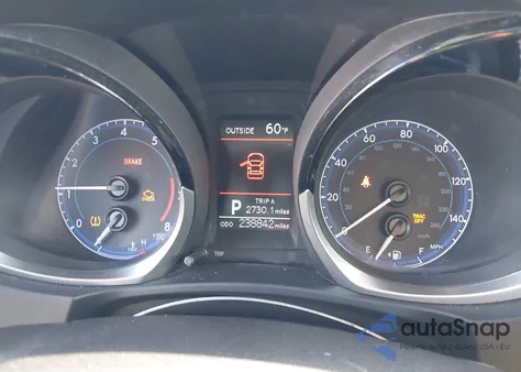 2015 Toyota Corolla S Plus z USA, uszkodzony, nr VIN 5YFBURHE1FP232753